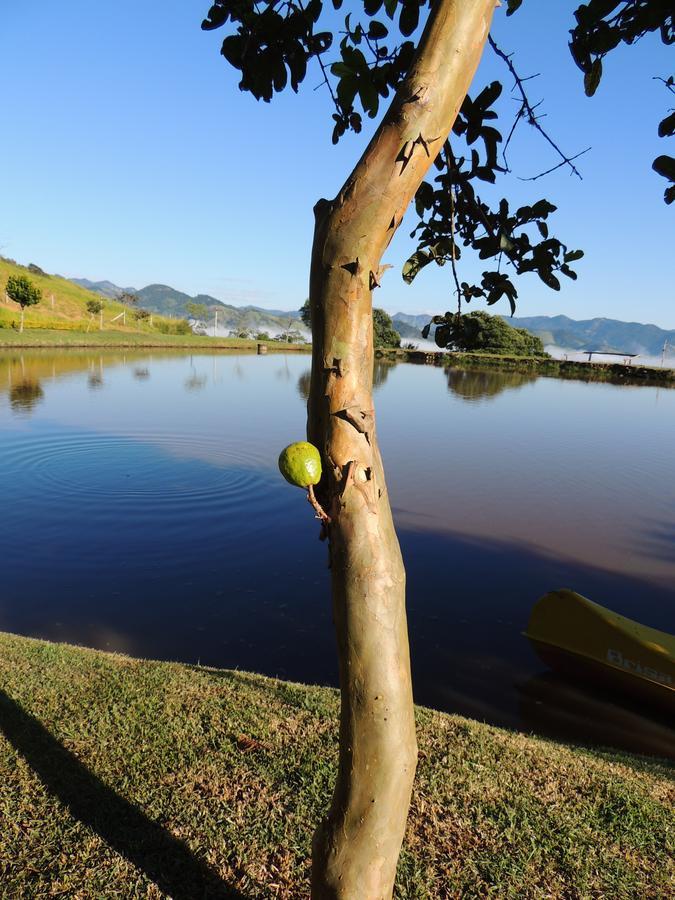 Tocas Do Lago Hotel Sao Bento do Sapucai Exterior photo