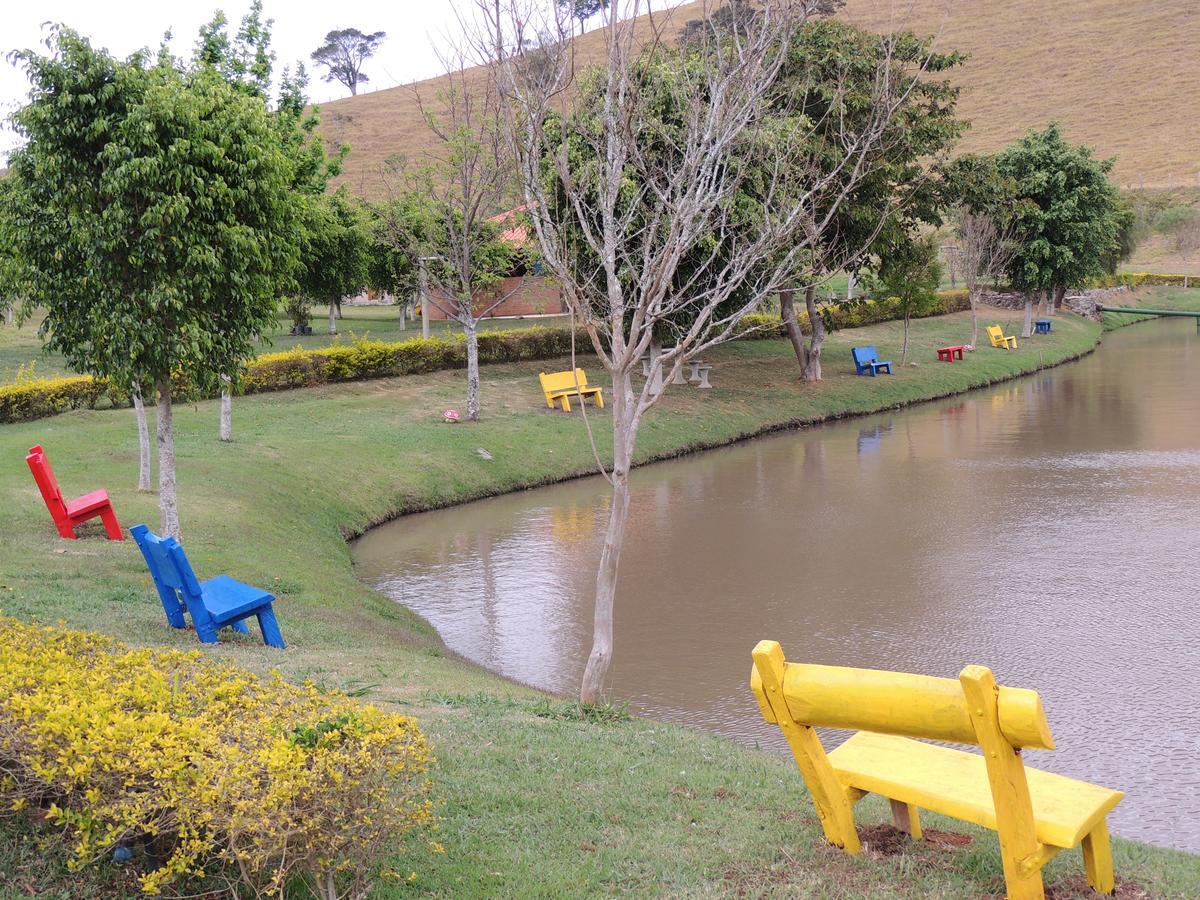 Tocas Do Lago Hotel Sao Bento do Sapucai Exterior photo