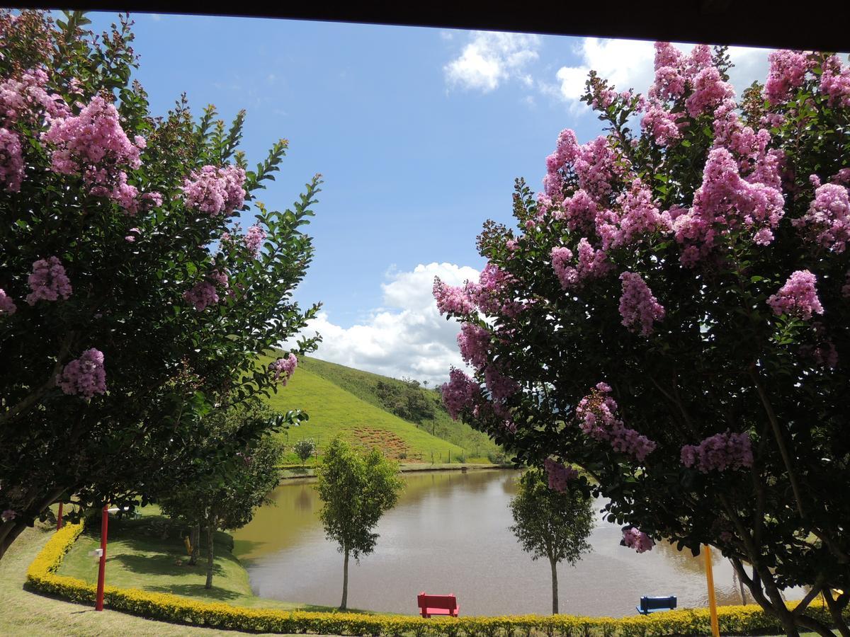 Tocas Do Lago Hotel Sao Bento do Sapucai Exterior photo